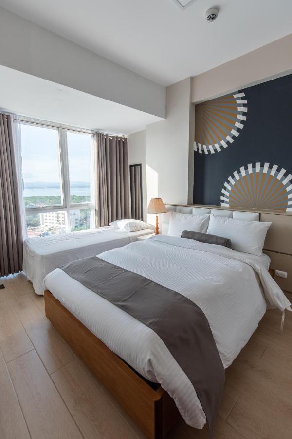 C Suites At Mactan Newtown Lapu-Lapu City Bagian luar foto